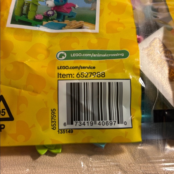 LEGO Animal Crossing Beach Art Set - Picture 4 of 4